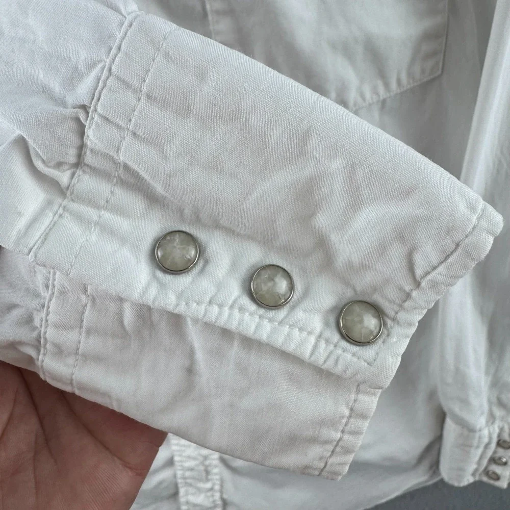 Levis out cracking measurements